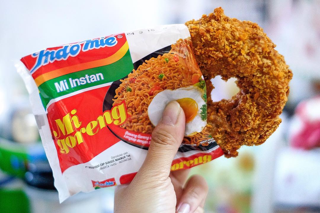 Orang Australia Bikin Donat Rasa Indomie Goreng